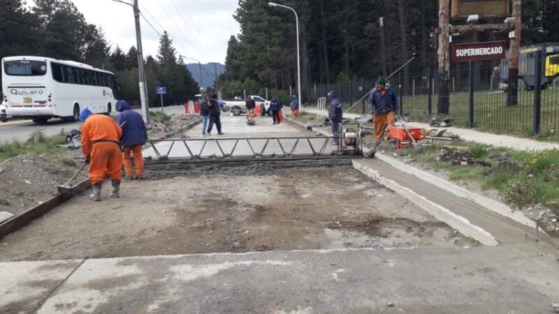 Una nueva obra en el oeste: empezó la pavimentación de la colectora del km 13
