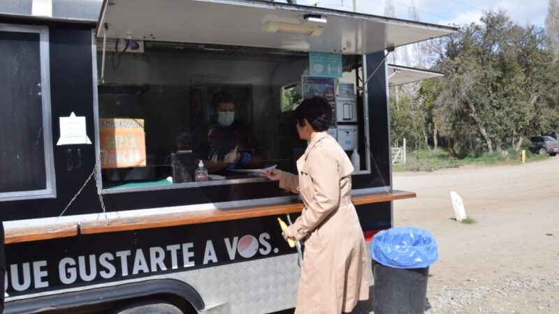 El Municipio continúa regulando y ordenando la actividad de “food trucks”