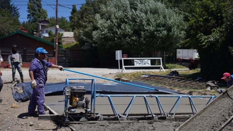 Comenzó el hormigonado de calle Morales, entre Anasagasti y Vilcapugio