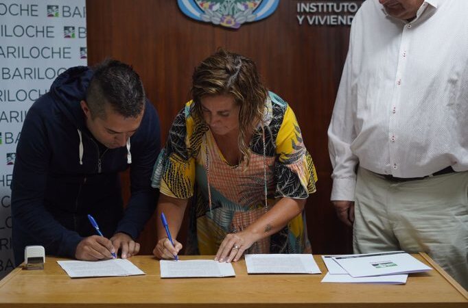 El IMTVHS firmó un Acta Acuerdo con la Asociación de Trabajadores de la Sanidad Argentina para soluciones habitacionales