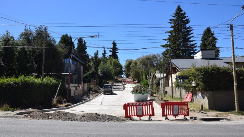 Está en su etapa final la pavimentación de calle Las Piedras