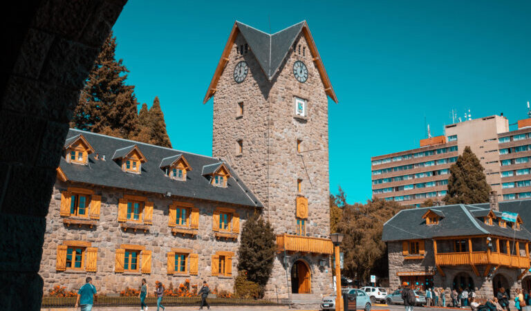 Día de la Mujer: Municipio adhiere al paro de mujeres este miércoles